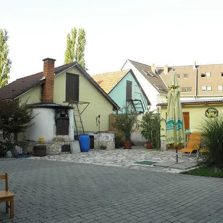 Szent Kristof Panzio Bed & Breakfast